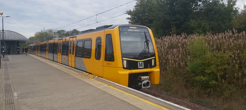 File:555012 at Pelaw.jpg